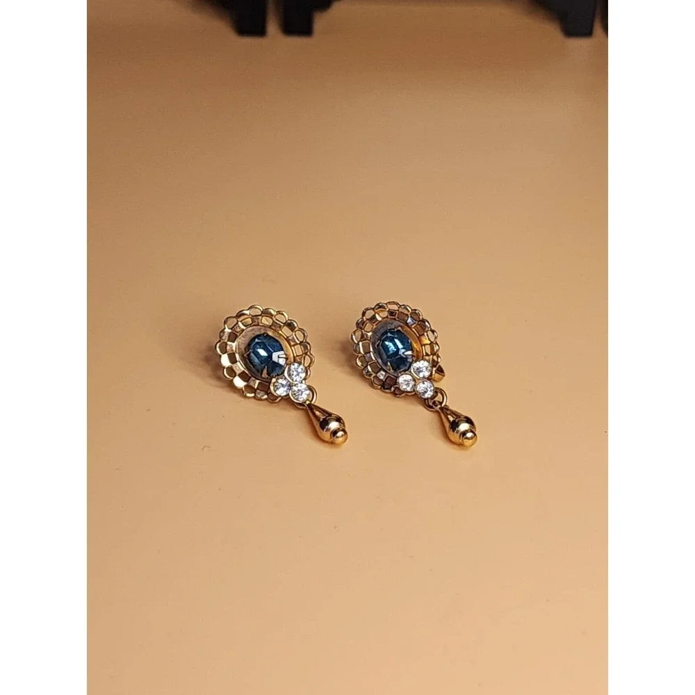 80+ Yr Old Antique CORO Blue Green Dangle Teardrop Gold Tone Screwback Earrings